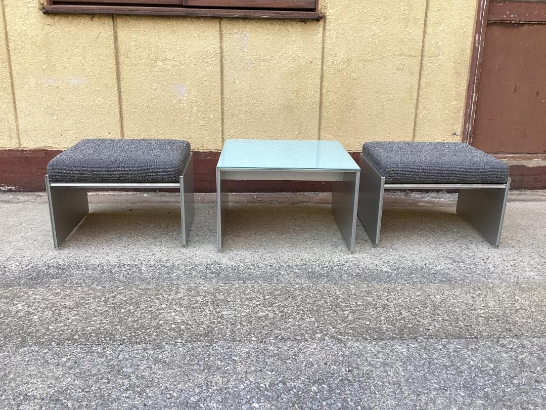 定価約５４万　３点セット　エアフレーム　サイドローテーブル　スツール　カッシーナ