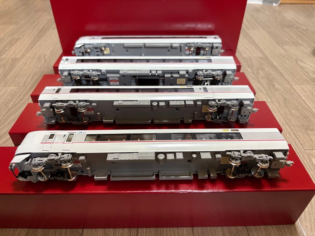 カツミ製JR西日本287系特急型電車