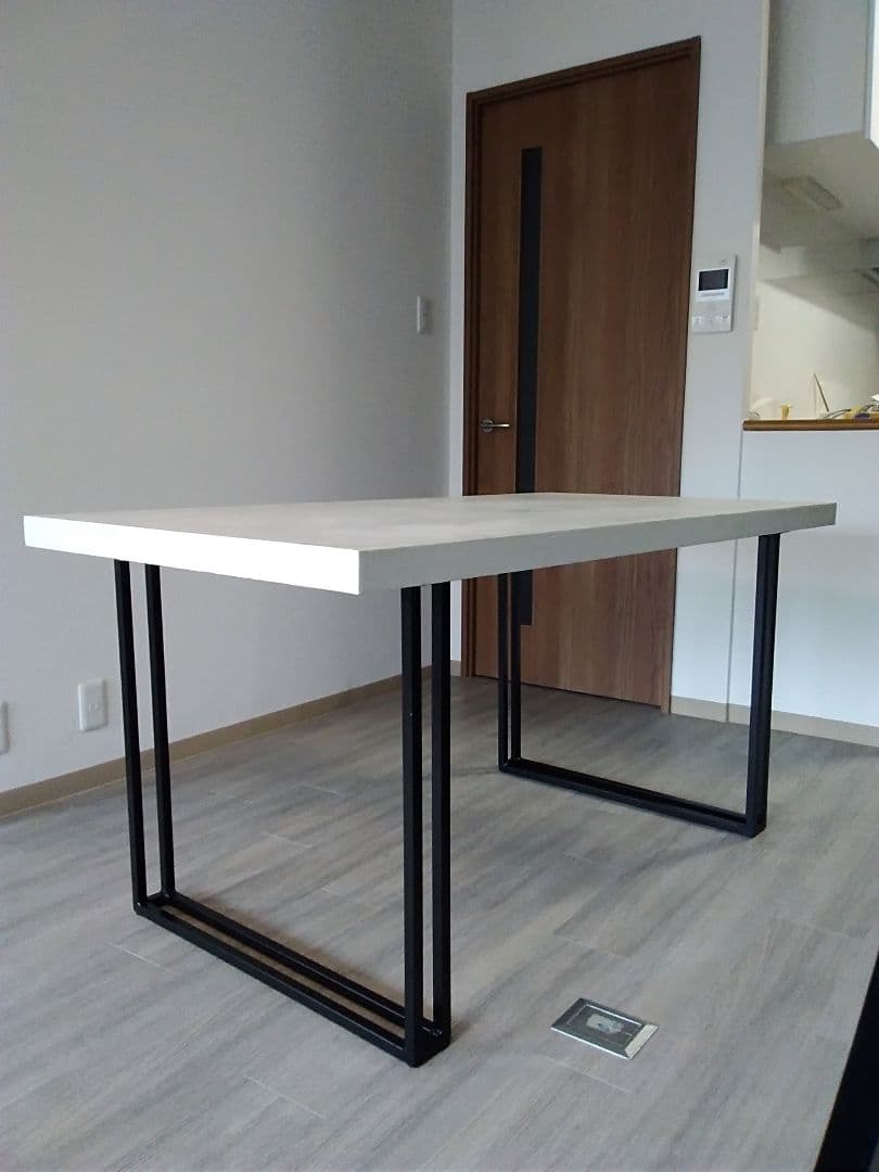 ダイニングテーブル、アイアンレッグのみ！オーダーメイド