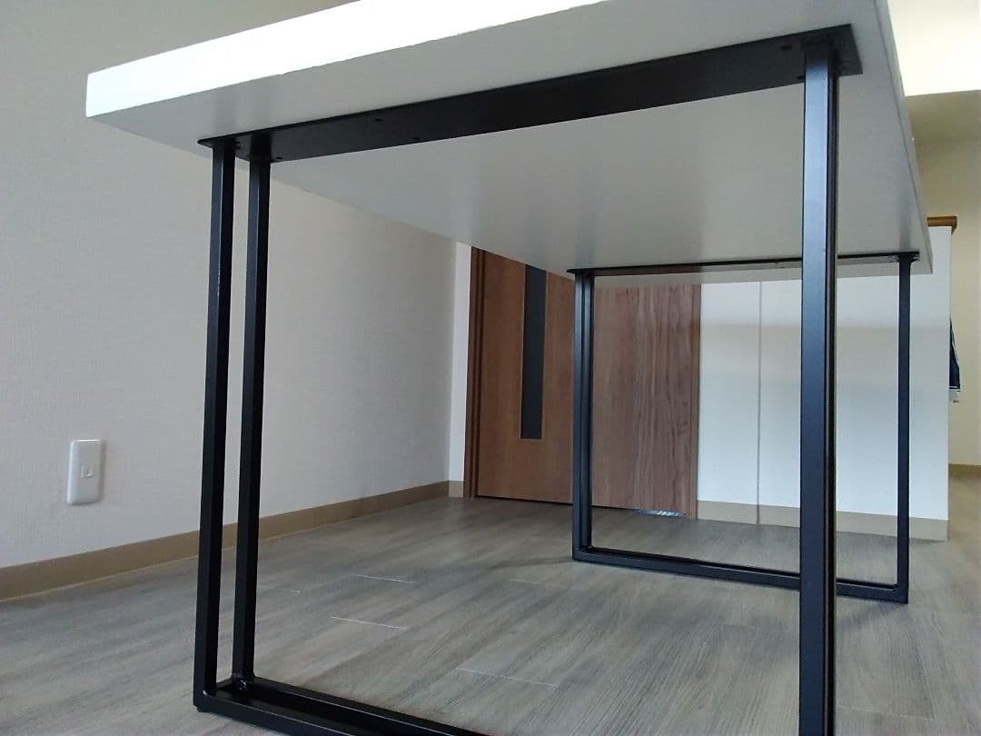 ダイニングテーブル、アイアンレッグのみ！オーダーメイド