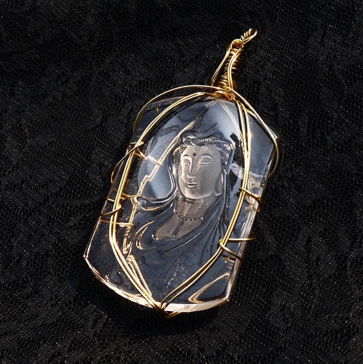 水晶観音菩薩一流彫刻ペンダント◇
