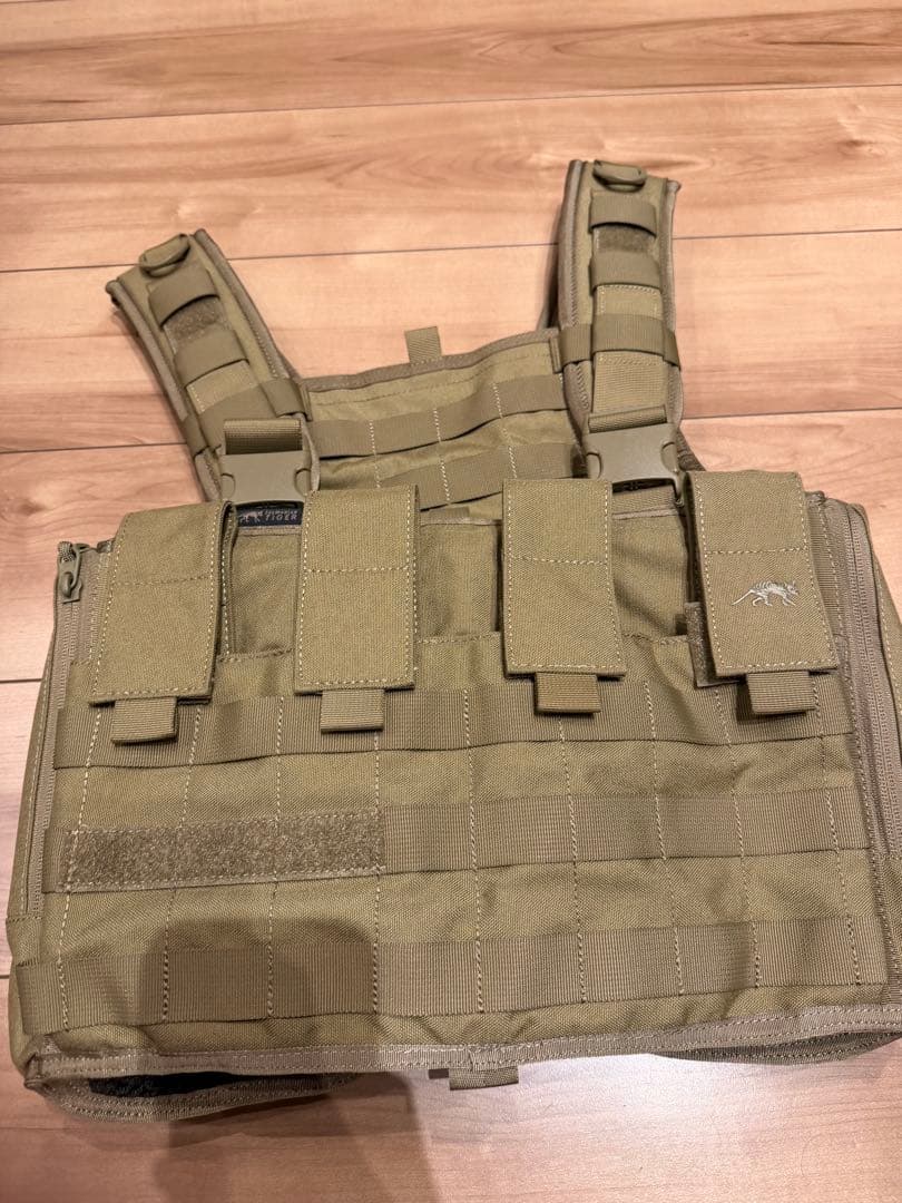 けんタスマニアンタイガー チェストリグ Mk2 カーキー