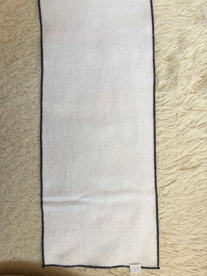 Ado 喜劇 最初の名盤 タオル 美品 - メルカリ