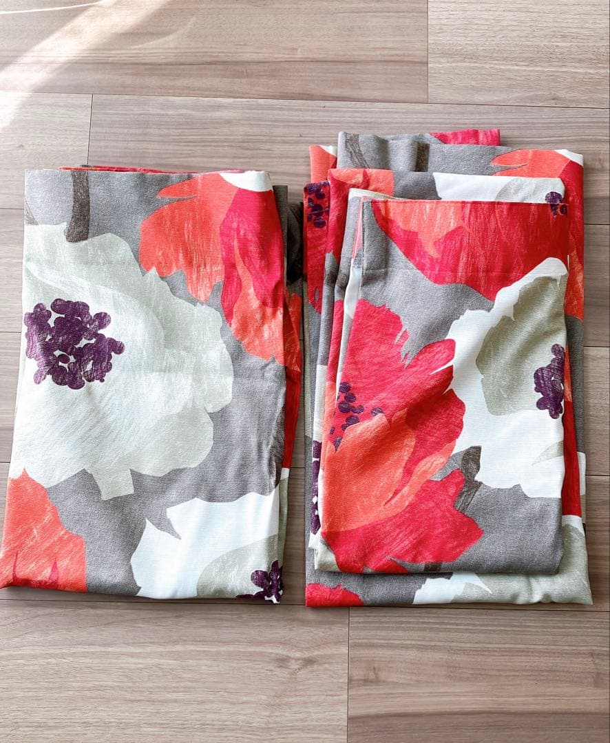 フジエテキスタイルフラットカーテン　両開き