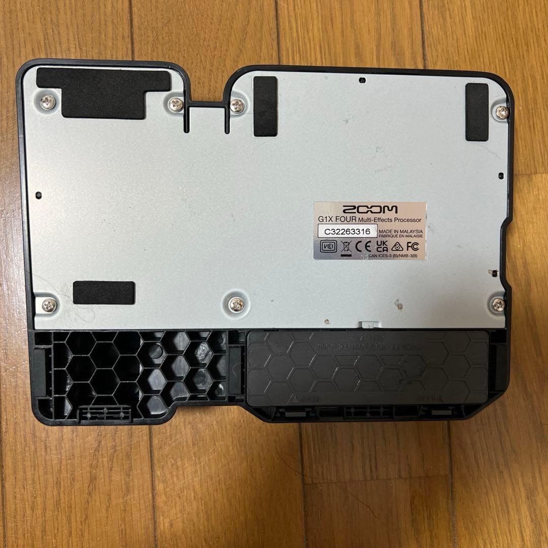 ZOOM G1X FOUR マルチエフェクトプロセッサー