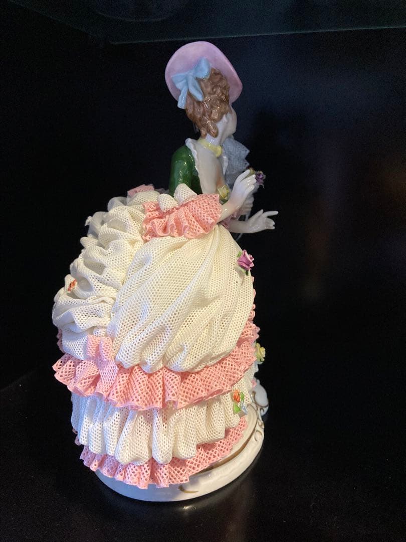 アイリッシュドレスデン　レースドール　貴族カップル