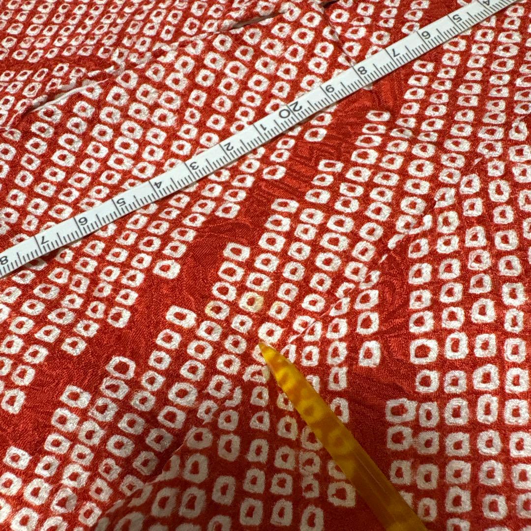 111 総絞り　正絹　赤　疋田　鹿の子　着物+長襦袢　7歳　七五三　四つ身