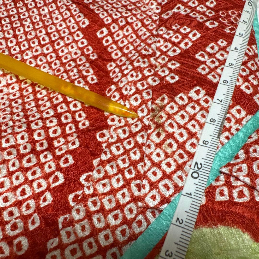 111 総絞り　正絹　赤　疋田　鹿の子　着物+長襦袢　7歳　七五三　四つ身