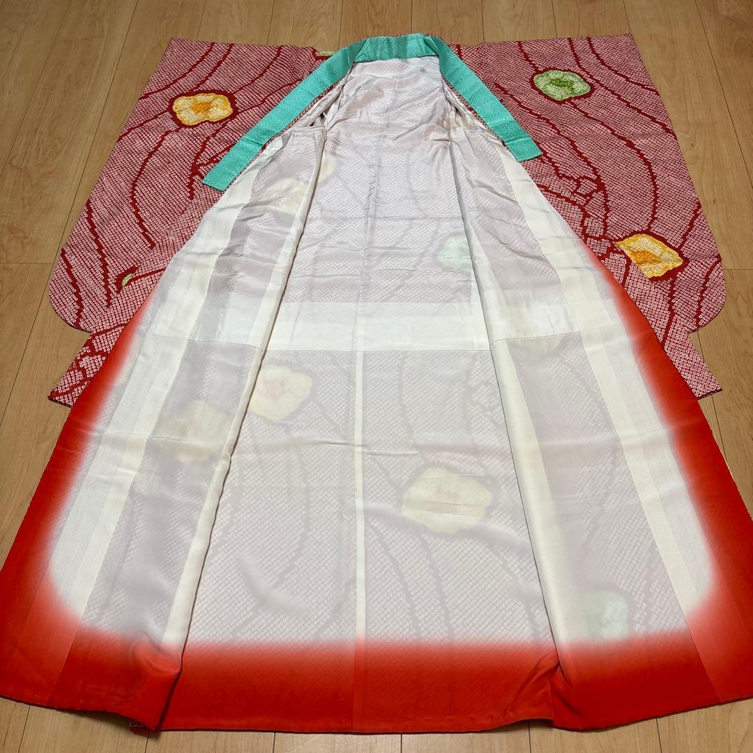 111 総絞り　正絹　赤　疋田　鹿の子　着物+長襦袢　7歳　七五三　四つ身