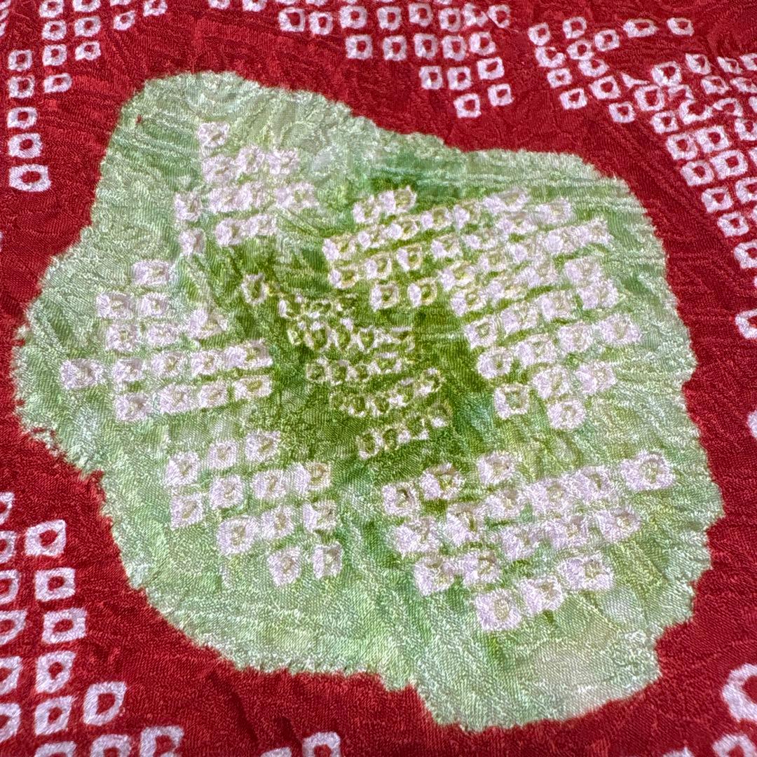 111 総絞り　正絹　赤　疋田　鹿の子　着物+長襦袢　7歳　七五三　四つ身