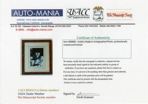 期間限定値下げオードリー・ヘップバーン直筆サイン入り写真・額装仕上