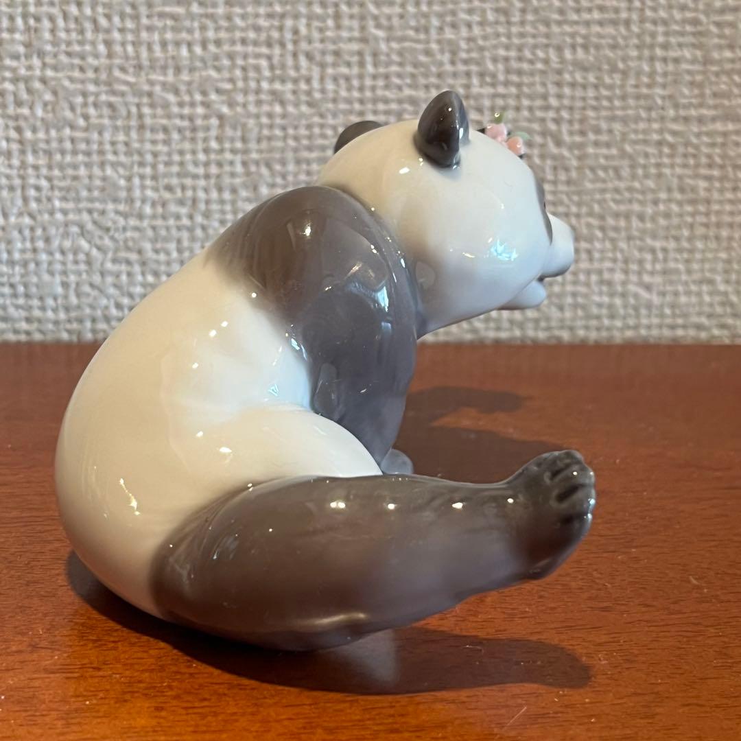 超美品　リヤドロ　パンダ　ピンクの花　フィギュリン　人形　陶器　置物　C