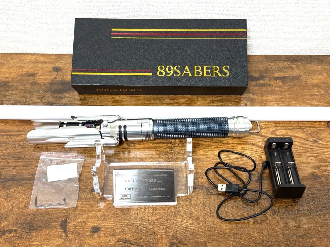 89SABERS カスタムライトセーバー　カル・ケスティス