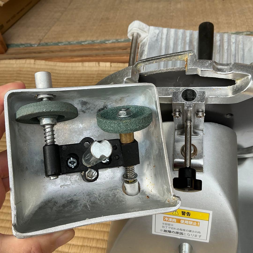 KIPROSTAR 電動スライサー シルバー　ミートスライサー