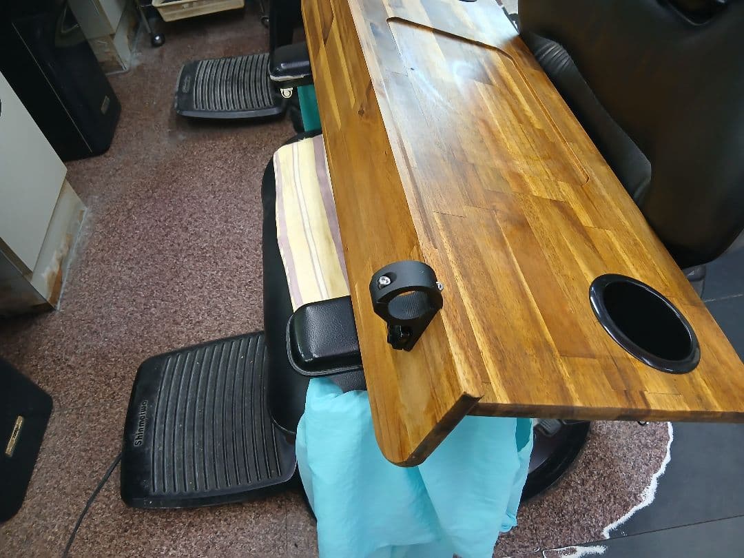 ハイエースセカンドテーブル(支柱無し)キャラバンにも