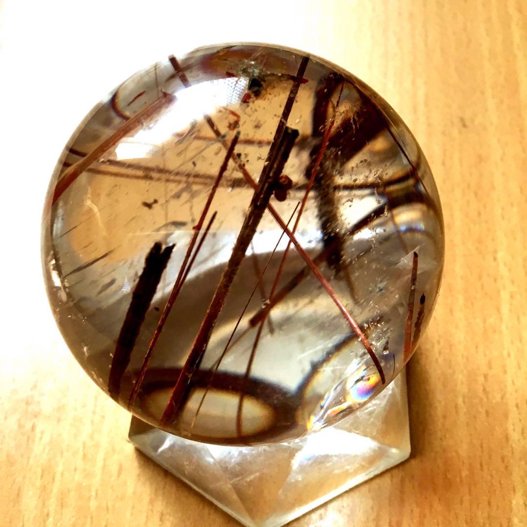 希少針極太いルチルクォーツ丸玉　スフィア原石　透明度抜群　パワーストーン　置物