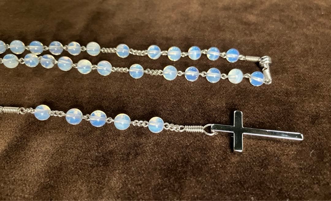 ロザリオネックレス　合成オパール　手編みロザリオ　長崎編み