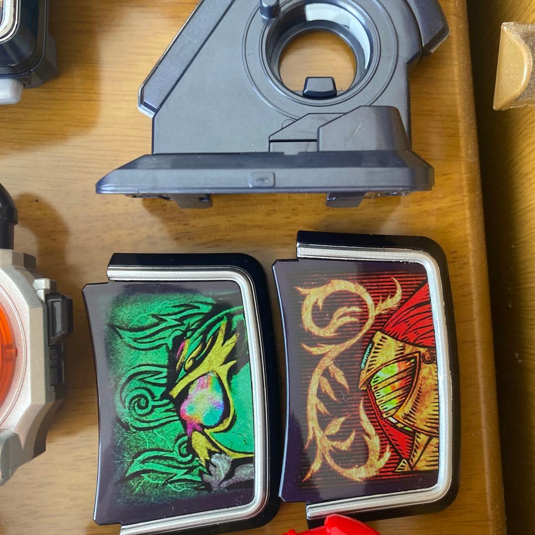 仮面ライダー鎧武 CSM戦極ドライバー、無双セイバー、ロックシード25個