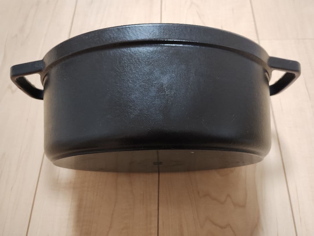 ストウブ　ココット　オーバル　STAUB LA COCOTTE 23cm 両手鍋