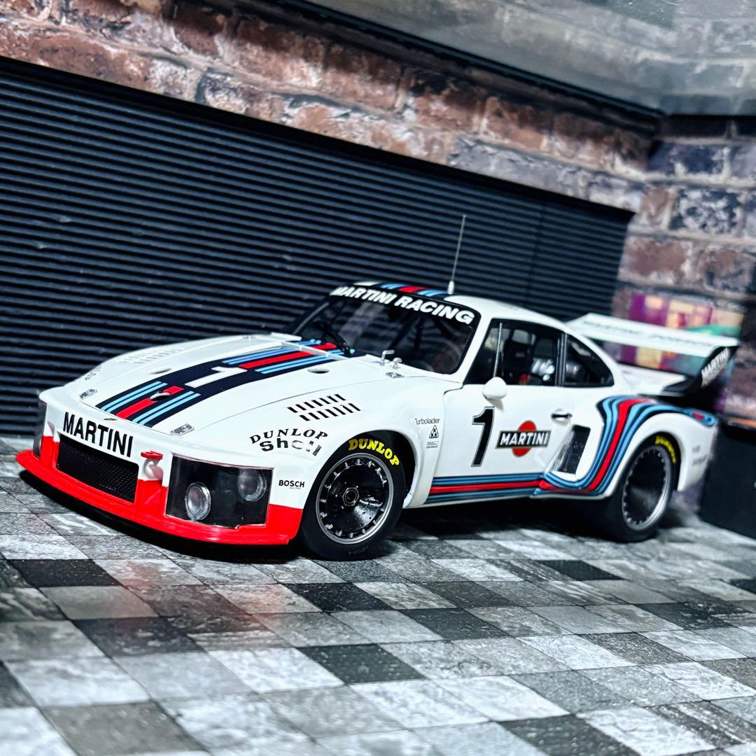 1/18 EXOTO ポルシェ 935 マルティニ レーシング 1976 - メルカリ