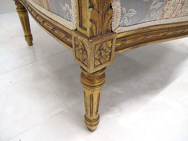 イタリア製　ロココ様式 クラシックアームチェア 　花柄ストライプ　1人掛けソファ