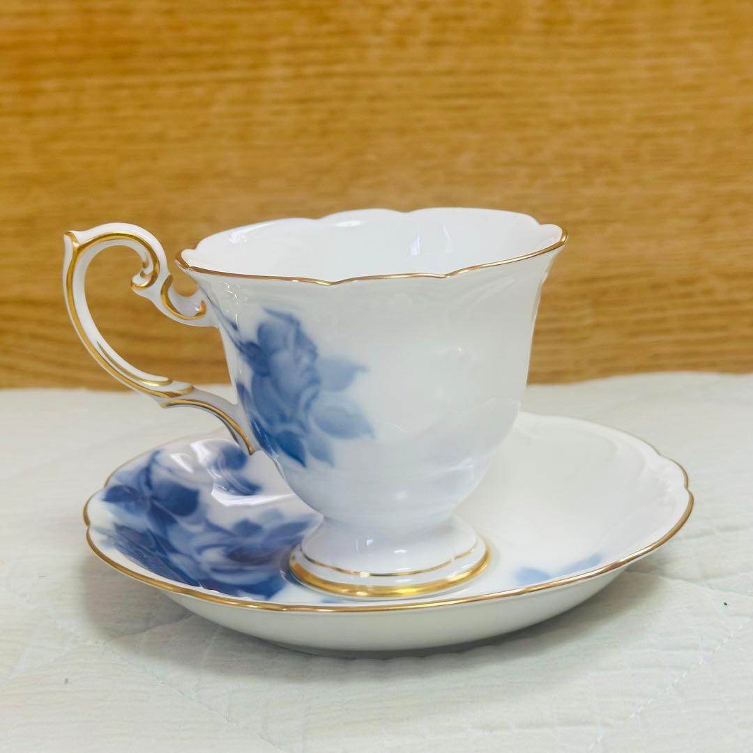 大倉陶園 ブルーローズ 手描き カップ＆ソーサー - メルカリ