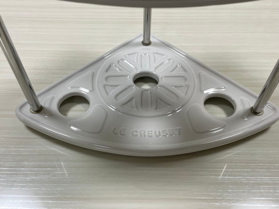 ル・クルーゼ　ラムカンスタンド　ホワイト