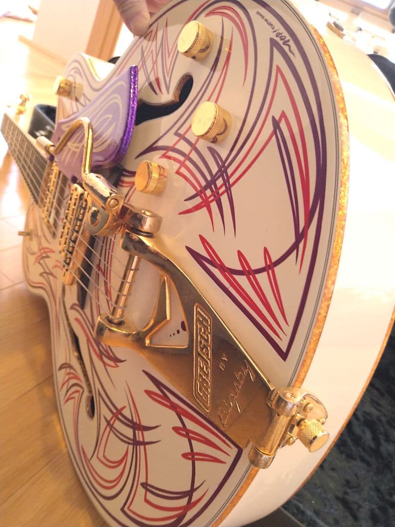 竹*様 限定大特価【ピンストライプ入り】グレッチホワイトファルコン