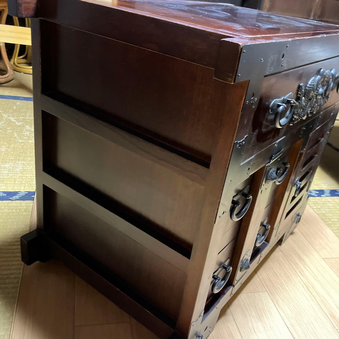 車ダンス　収納家具　龍　からくり箪笥　引出し