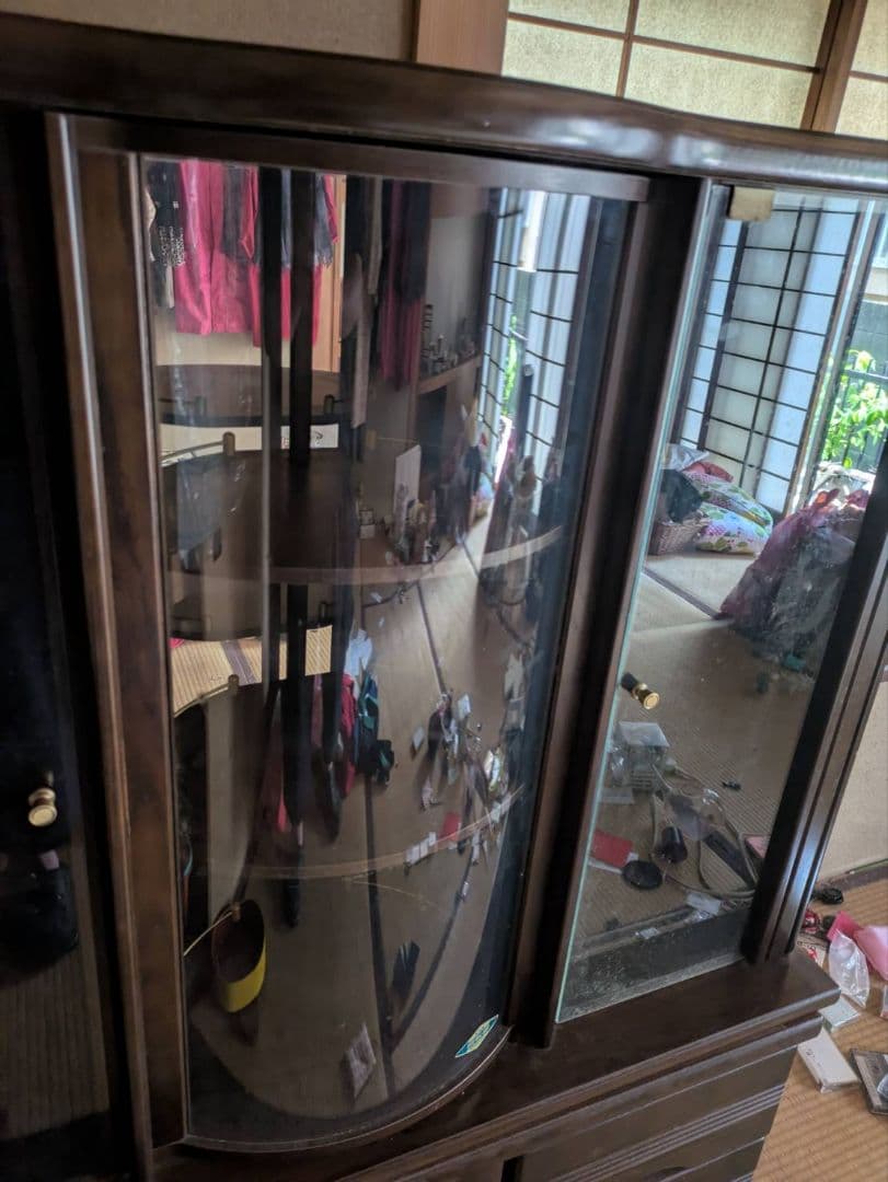 木製ガラスキャビネット 引き出し付き