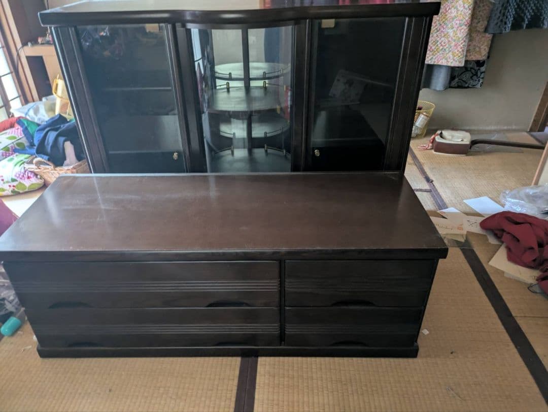 木製ガラスキャビネット 引き出し付き