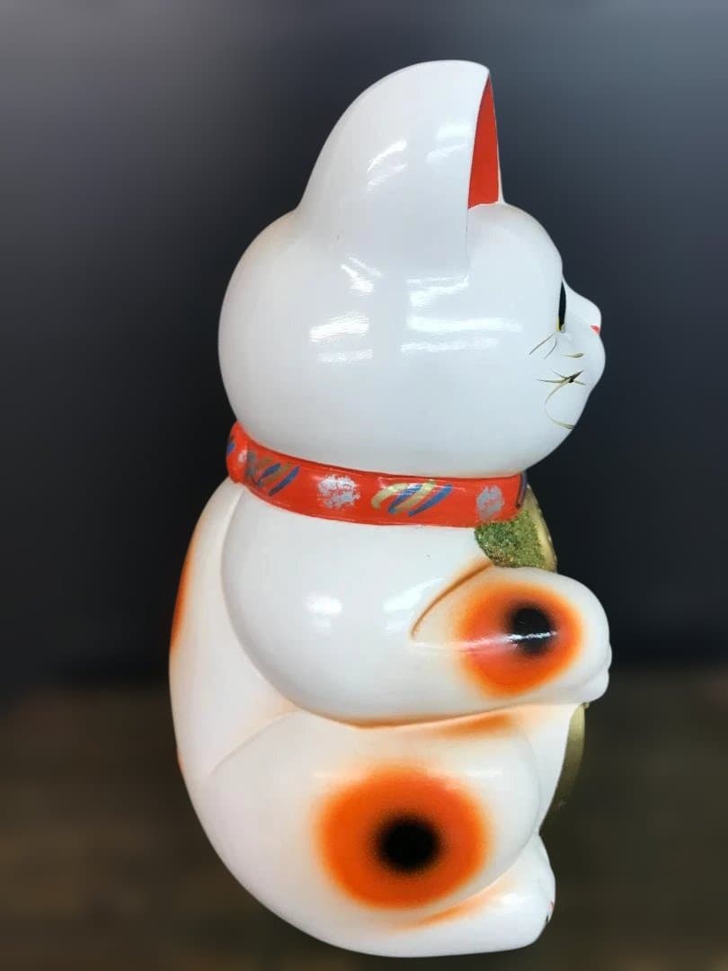 【縁起物】招き猫 常滑焼　招き猫7号　約23ｃｍ　左手上げ 人運招福 置物