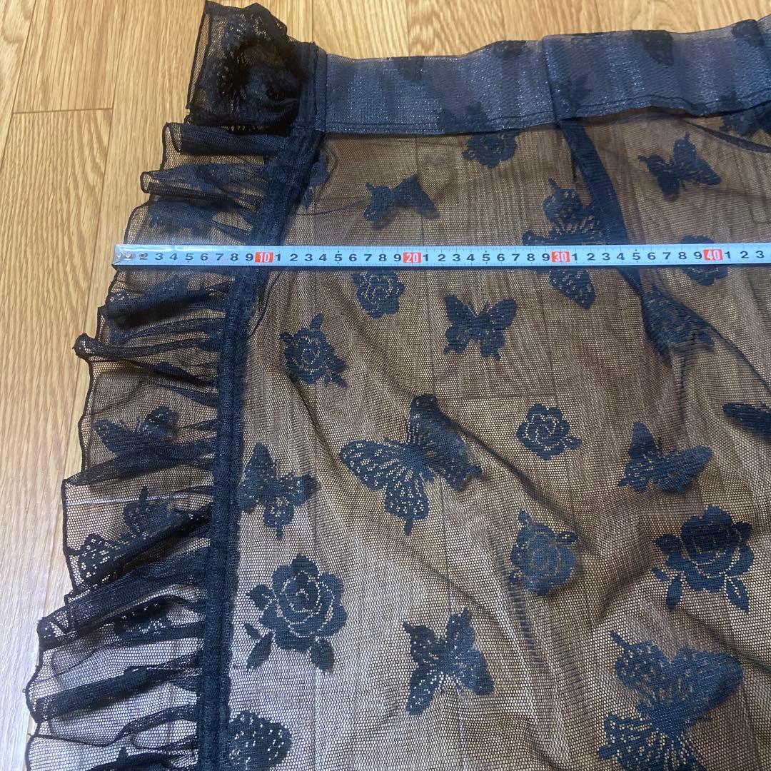 フリルレースカーテン　蝶、花柄（薔薇）黒色　２枚