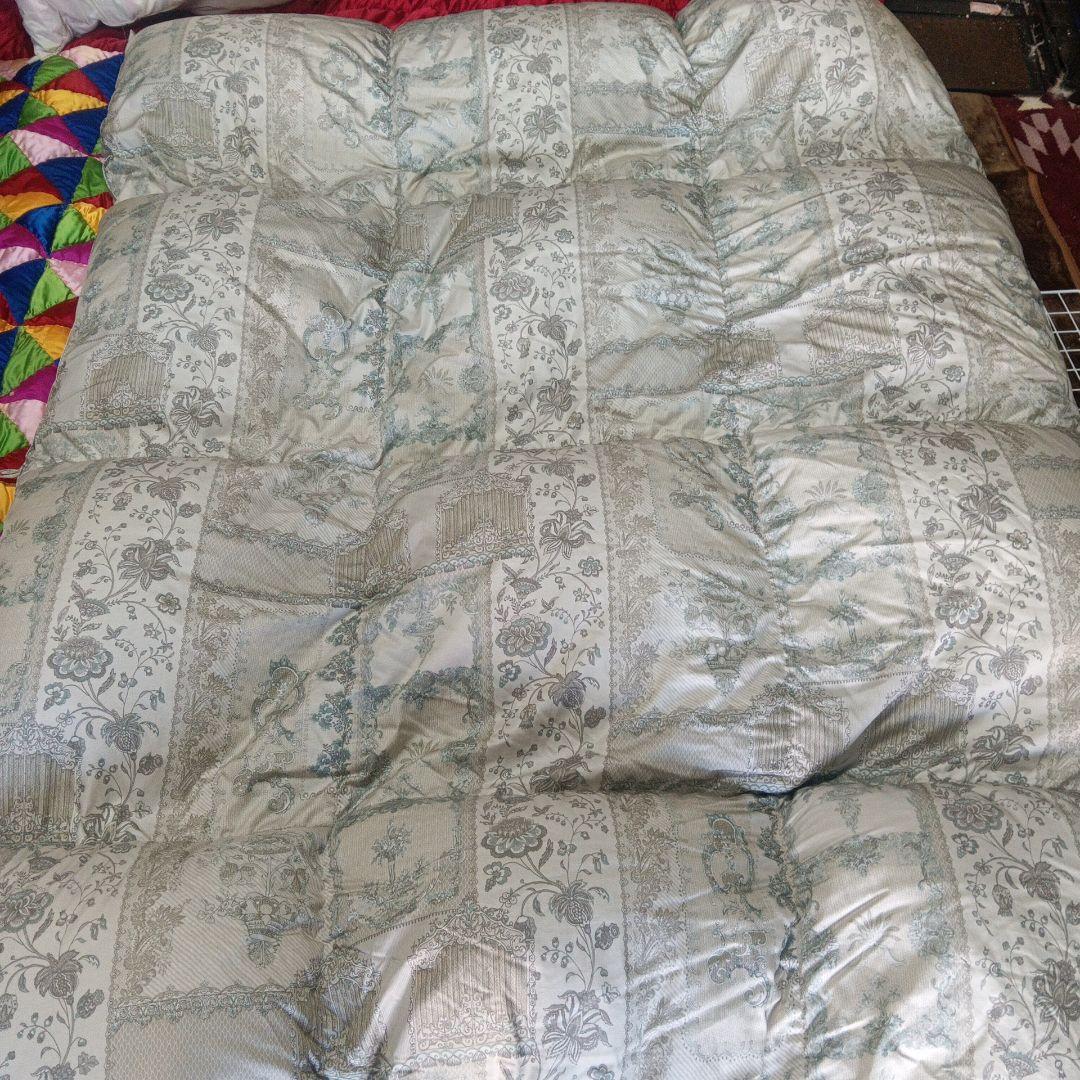 羽毛掛け布団 淡いグリーン　シングルサイズ　ダウン93%