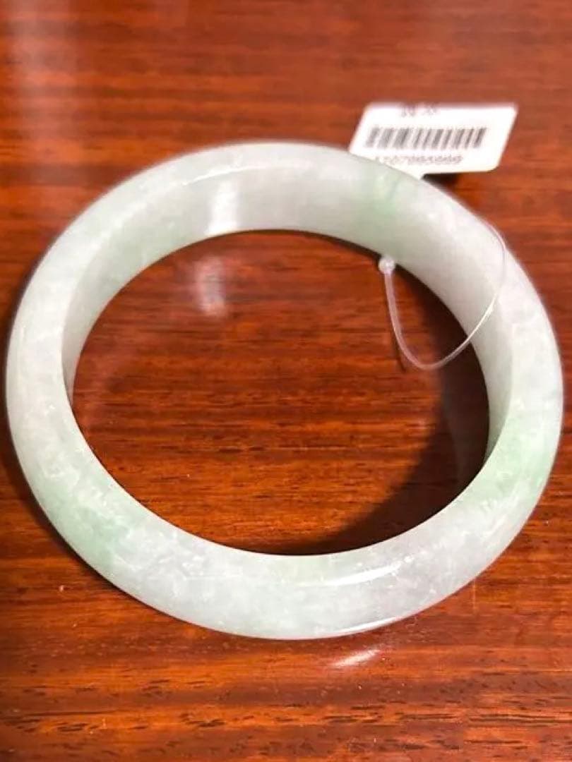 【新入荷】本翡翠保証　天然翡翠貴妃バングル　内径約59mm 外径77mm