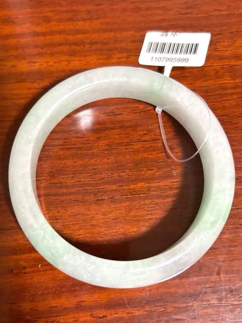 【新入荷】本翡翠保証　天然翡翠貴妃バングル　内径約59mm 外径77mm