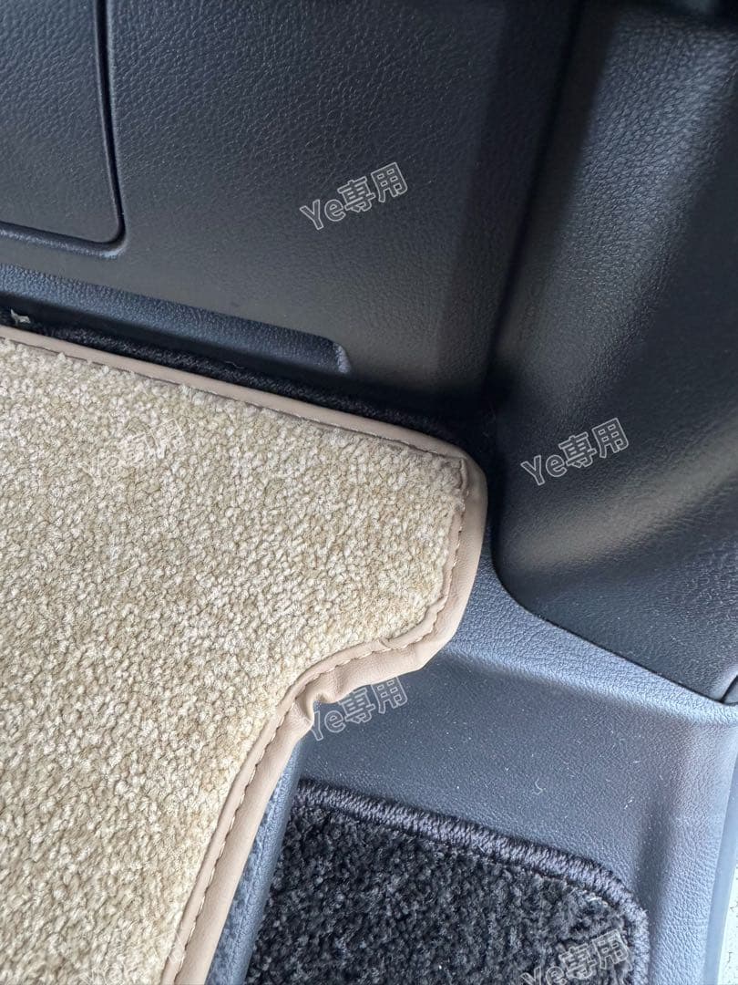 アルファード40系 2列目センターマット ベージュ 新品