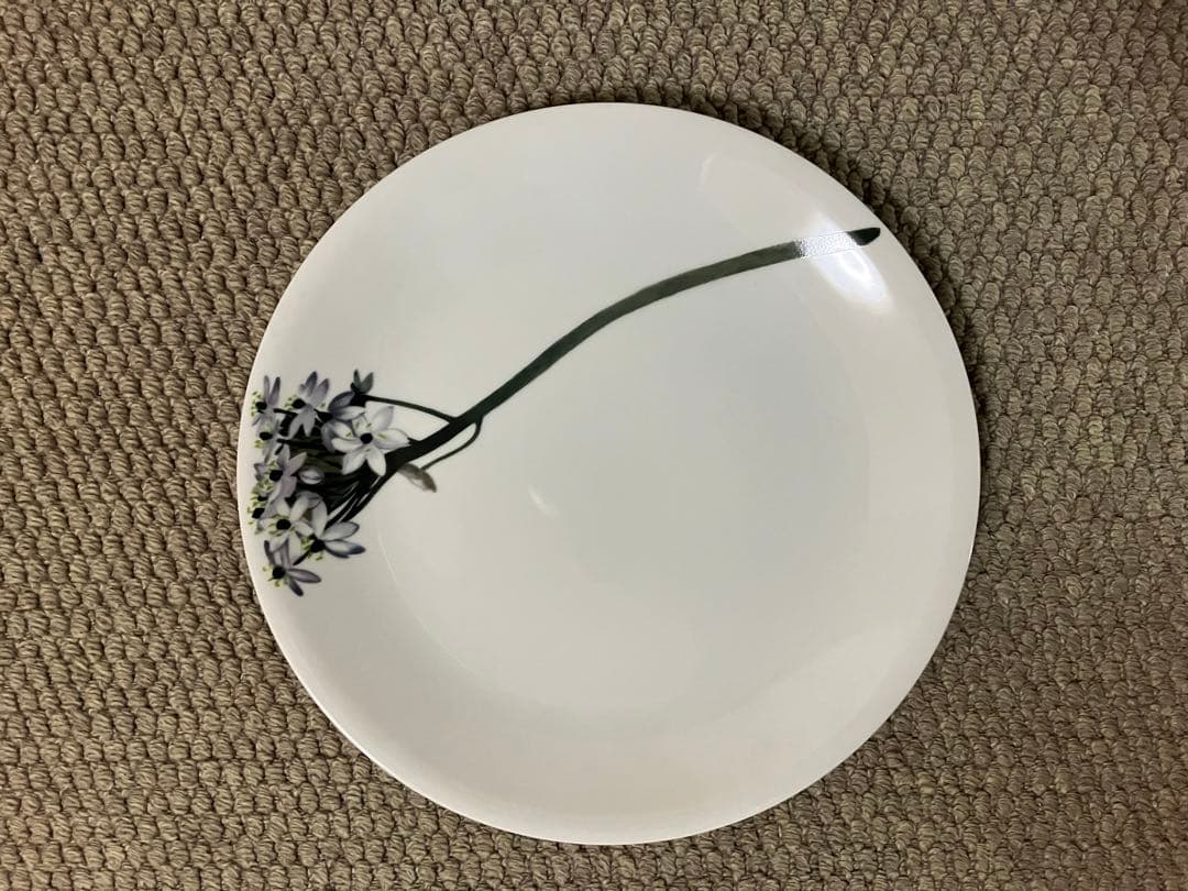 ドリアデ 花絵柄プレート（6枚組） - メルカリ