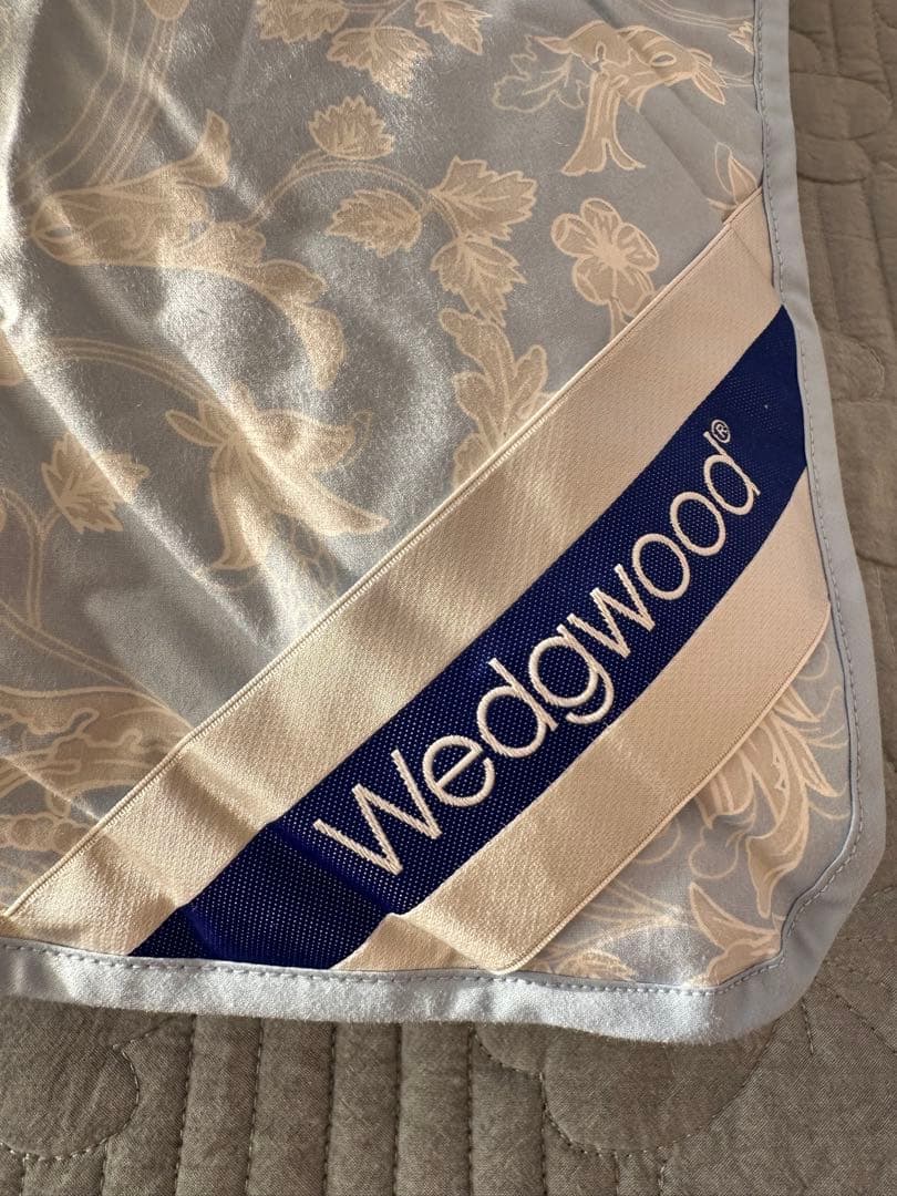 ウェッジウッド　羽毛肌掛け布団　【新品未使用】ダウン70%・フェザー30%