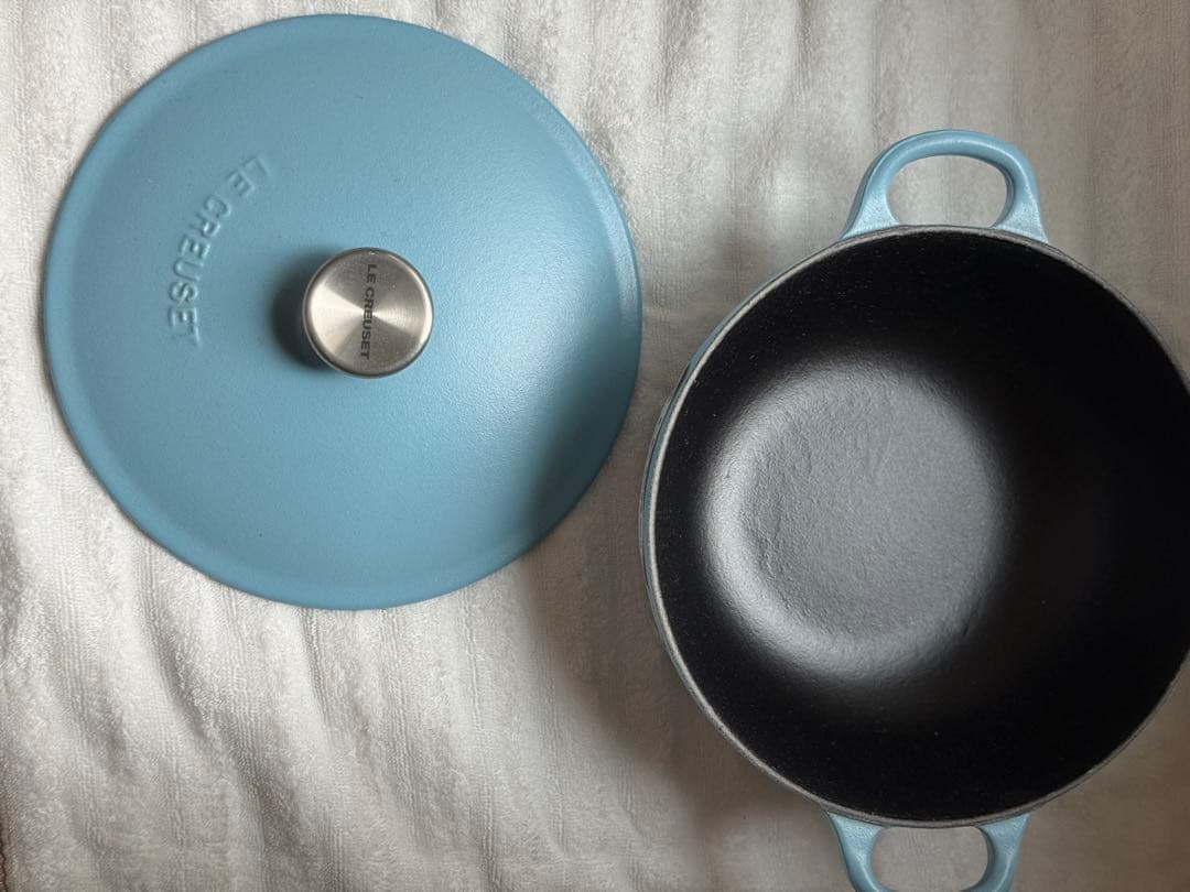 レア　LE CREUSET 鋳鉄製 両手鍋 22cm ブルー　中黒マルミット