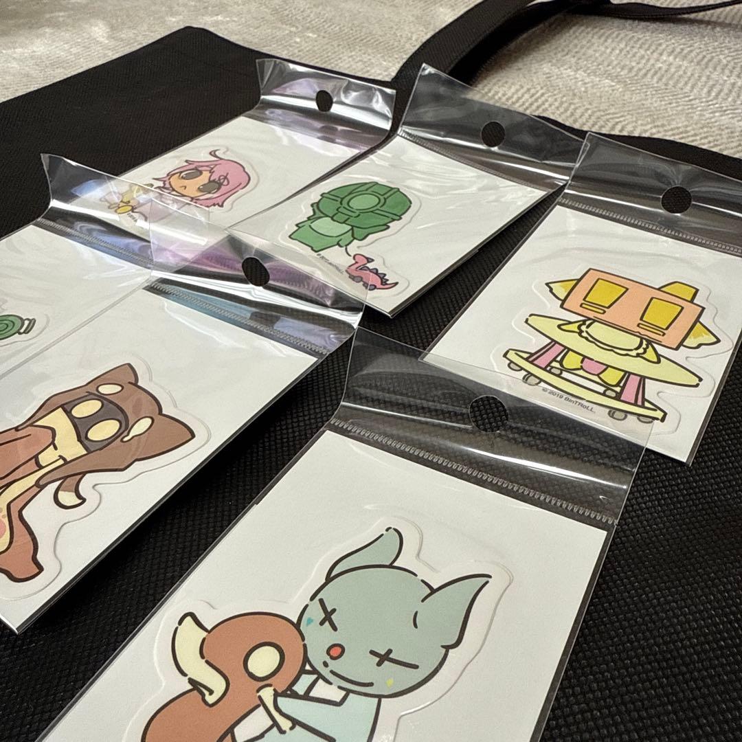 べびぬいんとろぉる6体・ステッカー6種・ショッピングバッグ - メルカリ