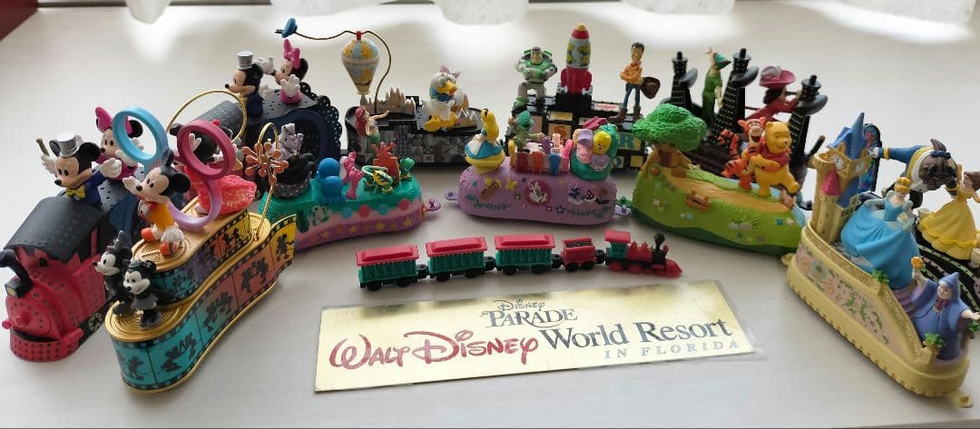 デアゴスティーニ ディズニーパレード 100巻 ディズニーランド - メルカリ