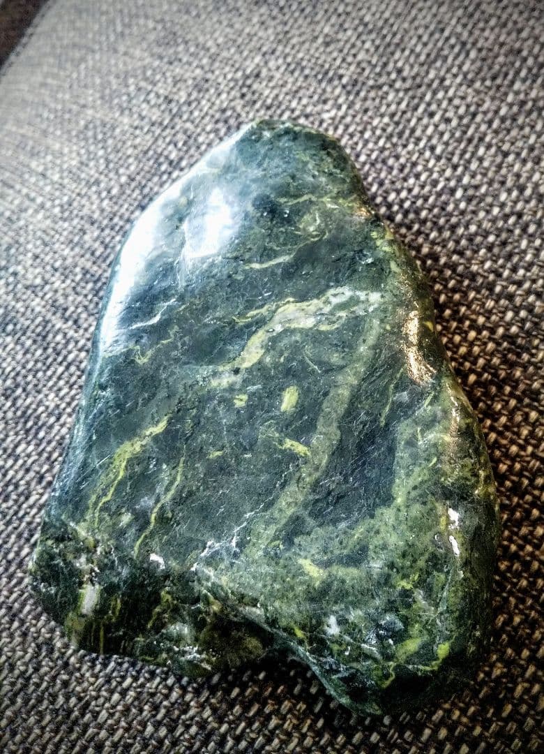 神居古潭石   水石　 魔除け 金運 パワーストーン 天然石