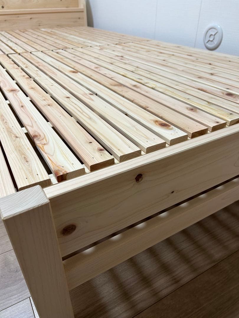 【美品】源ベッド 国産ひのき 棚コンセント付き すのこベッド シングル 4本脚