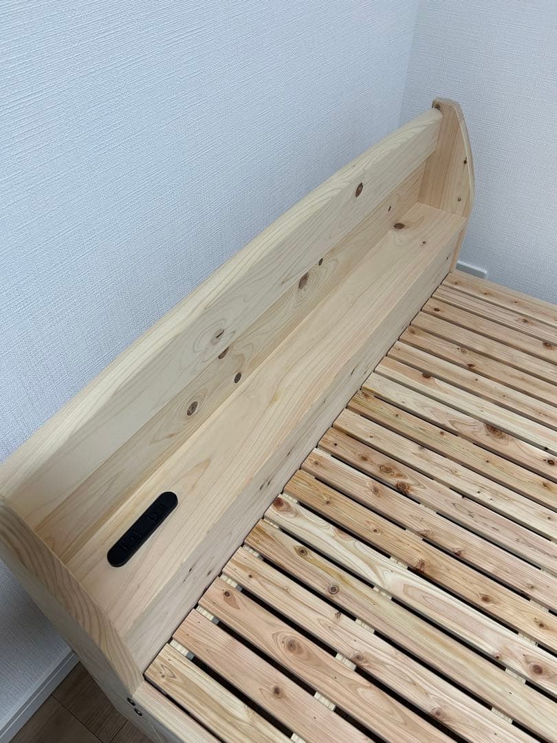 【美品】源ベッド 国産ひのき 棚コンセント付き すのこベッド シングル 4本脚