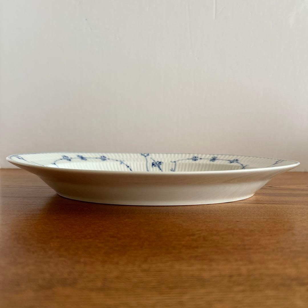 ロイヤルコペンハーゲンブルーフルーテッド•プレイン•オーバルディッシュ•プレート