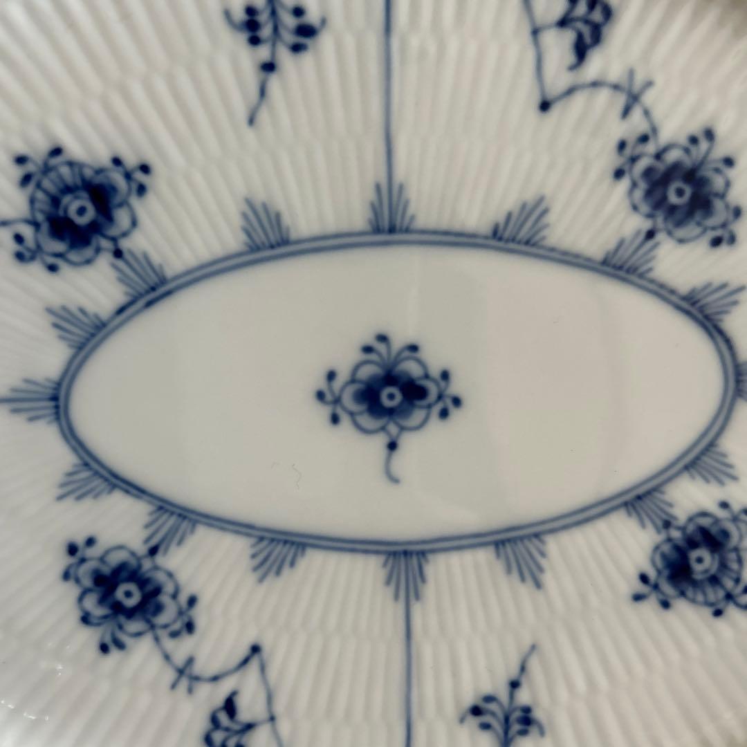 ロイヤルコペンハーゲンブルーフルーテッド•プレイン•オーバルディッシュ•プレート