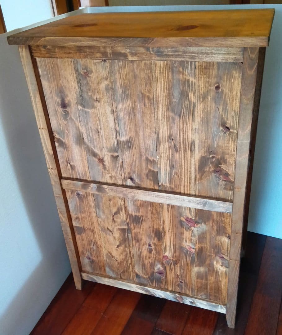 安価版＊レトロ風キャビネット（両開き）