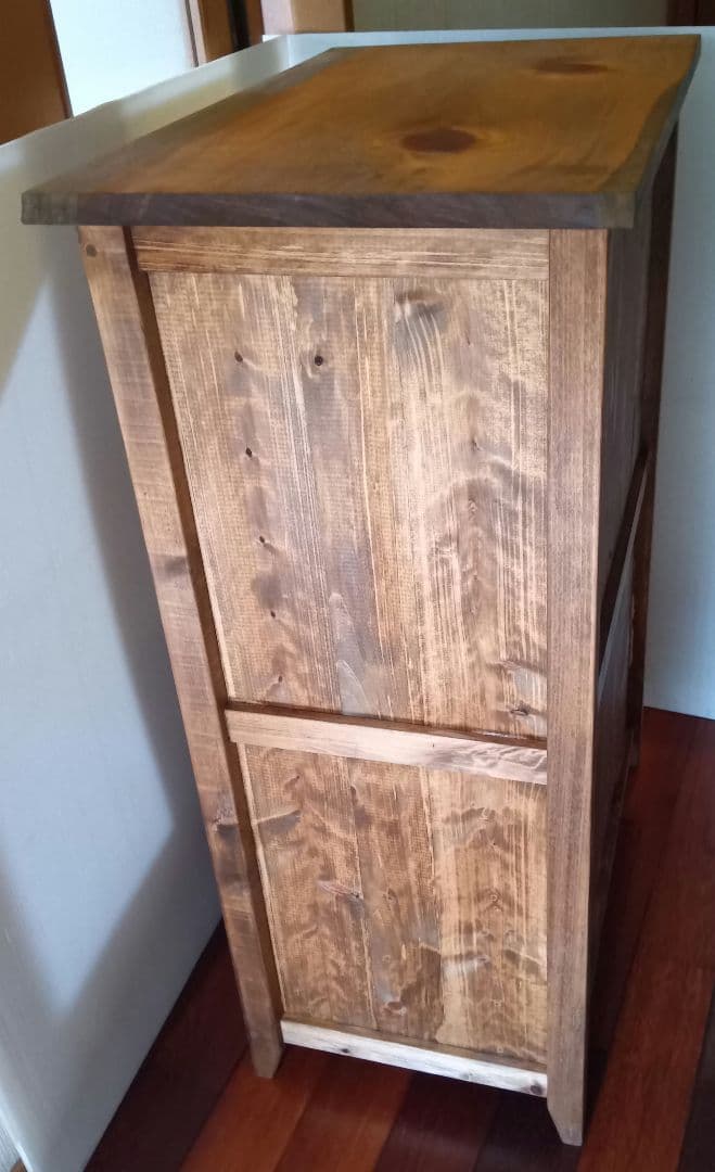 安価版＊レトロ風キャビネット（両開き）