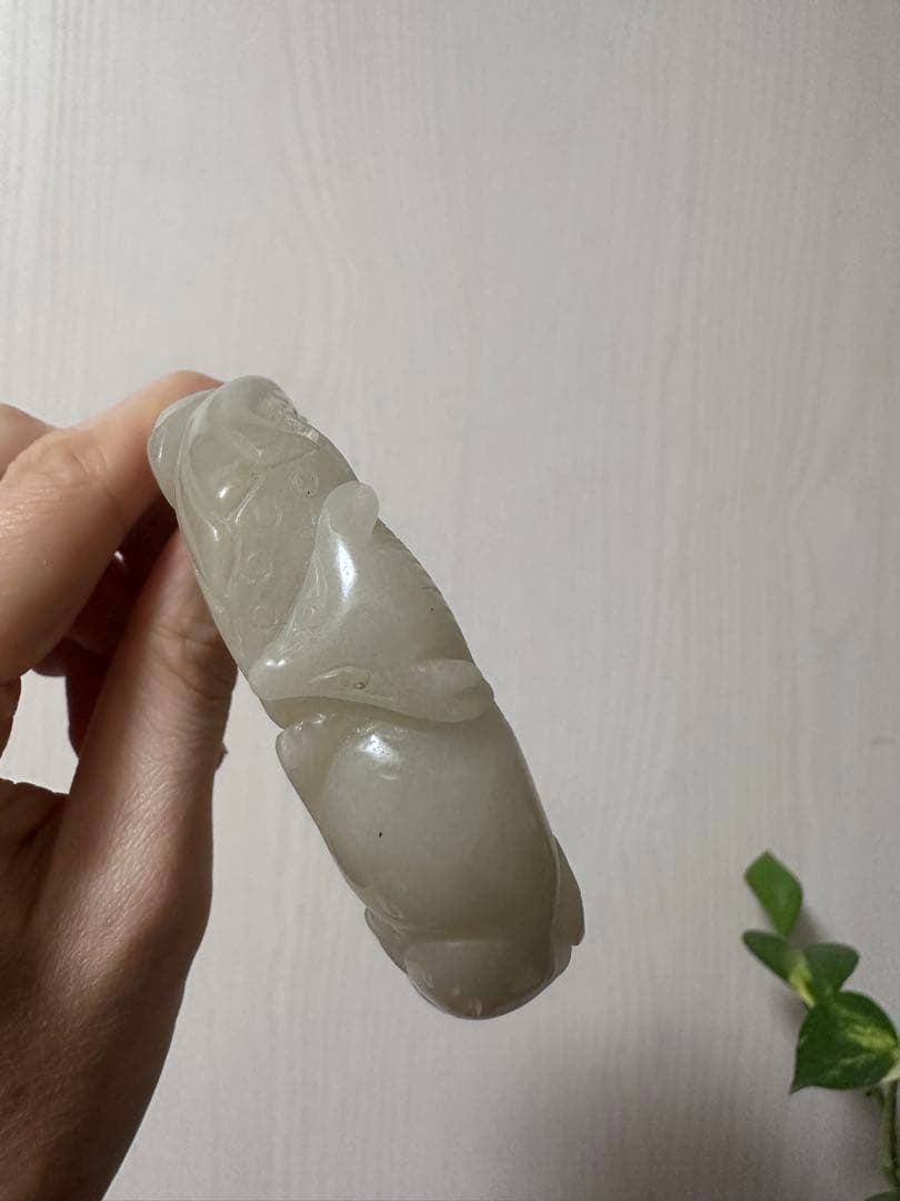 九尾狐バングル　シャー太白バングル　彫刻天然石バングル